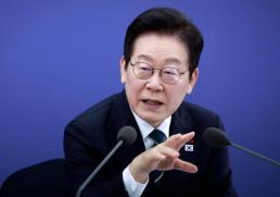 李 가습기 살균제 피해 온전히 배상…국회와 특별법 개정 추진