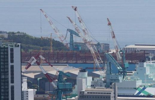 [2026 ED 신년기획] 수주에서 영토로… K-조선, 2026년 생산 거점 경쟁 본격화