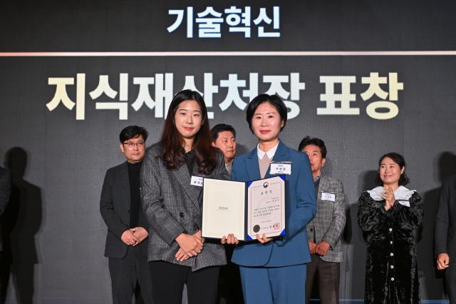 지난 4일 열린 ‘2025 이노비즈데이’에서 지식재산처장 표창을 수상하며 독보적인 기술 가치를 증명했다