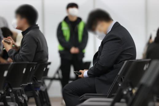 政策初衷与现实背离 地方大学毕业生就业亮红灯