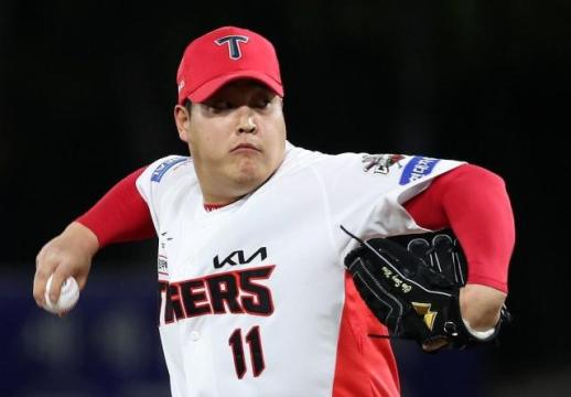 흥행은 성공, 평가는 분열…대홍수를 바라보는 두 개의 시선