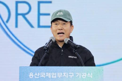 용산 정비창 공급 놓고 서울시·국토부 평행선…오세훈 8000가구 공급 제안