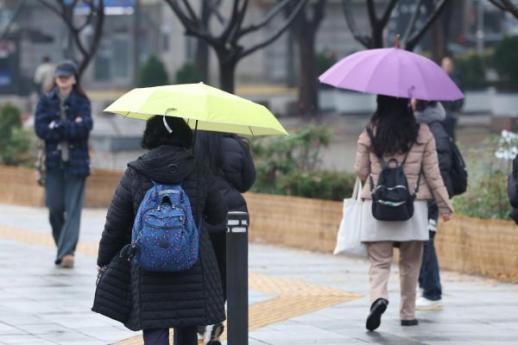 [속보] 김건희특검 웰바이오텍 주가조작 양남희·이기훈, 불구속 기소