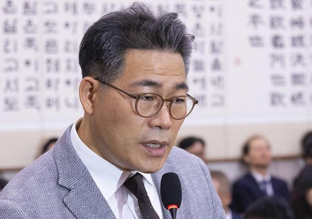 마약수사 관련 의혹 질의에 답하는 백해룡 경정 사진연합뉴스