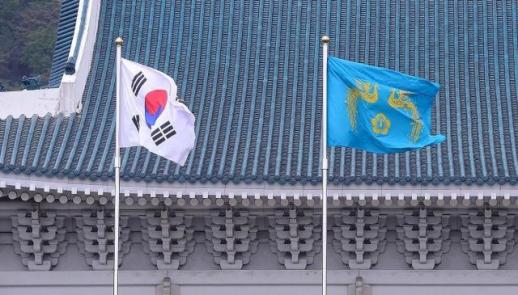 오늘부터 청와대 시대...인근 상권엔 기대와 우려 교차