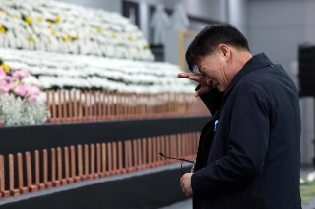 李在明就"12·29"济州航空客机空难致歉