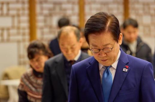 李 여객기 참사 원인 규명에 최선…유가족 일상 회복 최우선해 지원