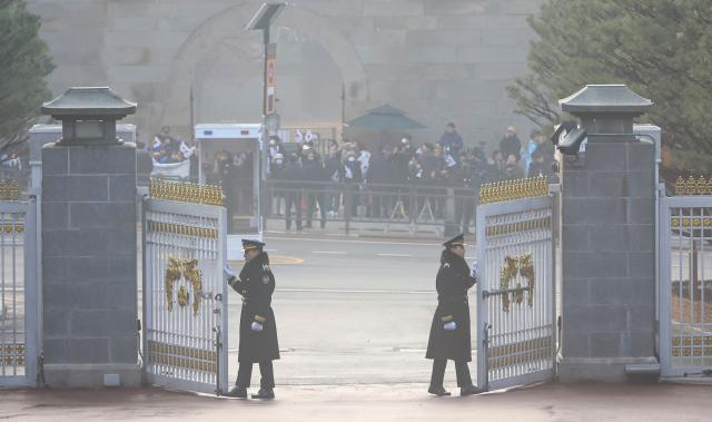 Sự trở lại làm việc của tổng thống tại Nhà Xanh diễn ra 1330 ngày sau ngày làm việc cuối cùng của cựu Tổng thống Moon Jae-in ngày 9 tháng 5 năm 2022 ẢnhNhóm phóng viên ảnh Nhà Xanh