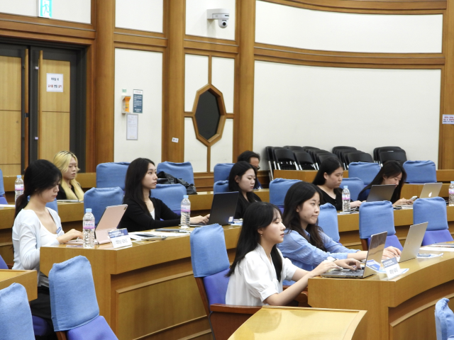 대학생 서포터즈 활동 사진 포럼 현장 취재 및 기록 활동 모습 사진인터넷신문윤리위원회