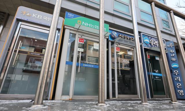 住宅ローン金利が8ヵ月ぶりに4%台…1年来最大幅上昇