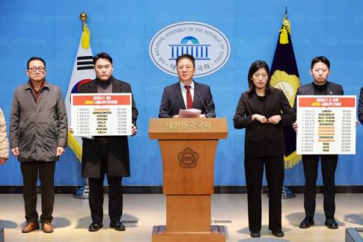 李, 1330일 만에 청와대 출근…첫 일정으로 안보 대응 점검