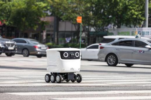 [정연우의 중기야] 배민, 배달로봇 시범운영 확대...상용화 속도 