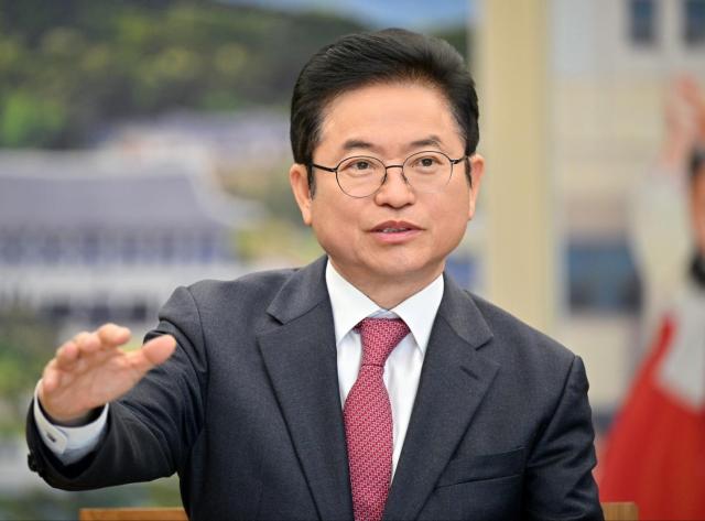 2026년 도정 방향에 대한 공식 브리핑을 하고 있는 이철우 경북도지사 사진경상북도