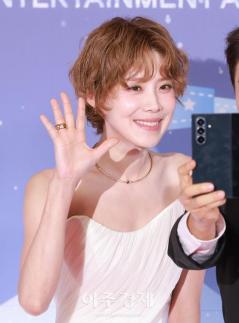 [포토] 장도연, 올해의 예능인상 수상 (2025 MBC 방송연예대상)