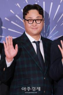 [포토] 구성환, 남자 우수상 수상 (2025 MBC 방송연예대상)