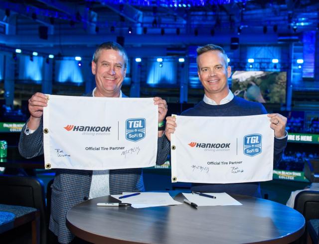 왼쪽부터 한국타이어앤테크놀로지 롭 윌리엄스 북미본부장 TMRW Sports 마이크 맥칼리 CEO

 