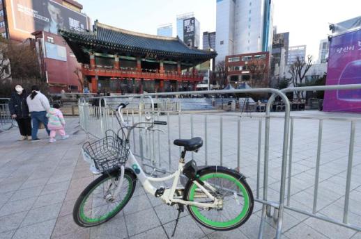 Public bike stations close ahead of New Years Eve bell-ringing ceremony