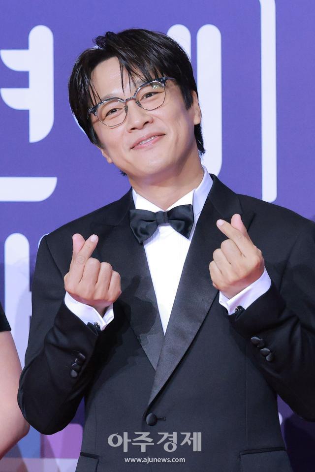 [포토] 차태현, '올해의 핫클립상' 수상 (2025 SBS 연예대상)