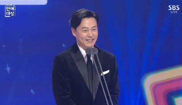 '최우수상' 이서진 "연예대상 너무 길다"… 돌직구 소감