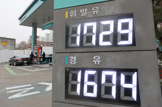 소비자물가 4달 연속 2%대…고환율에 석유류 6.1% 올라(상보)