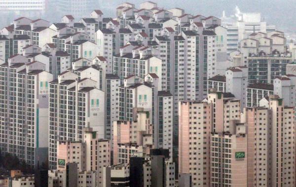 정부 '삼중규제'에 아파트 거래량 60% '뚝'...악성 미분양 3만가구 육박