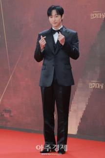 [포토] 진영, 레드카펫 참석 (2025 KBS 연기대상)