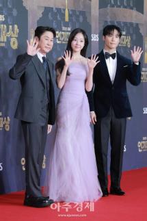 [포토] 신동엽·채원빈·허남준, 레드카펫 참석 (2025 SBS 연기대상)