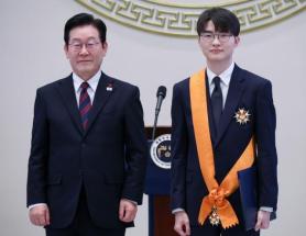 Faker becomes first esports player decorated with highest athletic honor