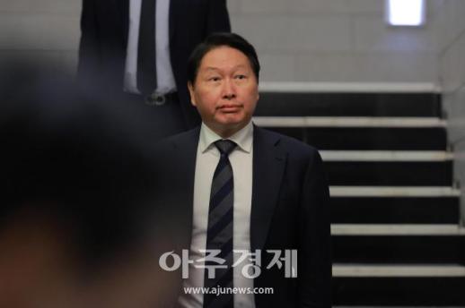 [포토] 최태원 대한상공회의소 회장, 2026년 경제계 신년인사회 참석