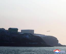 합참의장, 새해 첫날 격오지·해외파병 부대 격려통화…적 도발시 원칙 대응