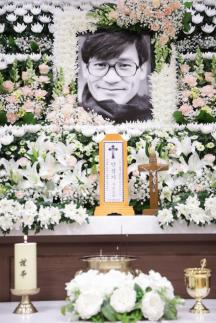 위대한 별, 韓 영화 그 자체 안성기 별세에 대중문화계 추모 물결