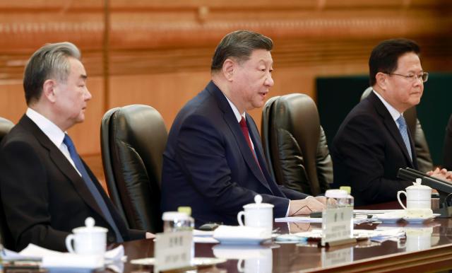 시진핑, 李 대통령 만나 "한·중, 역내 평화 수호에 막중한 책임"