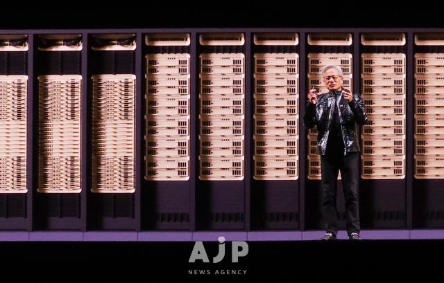 NVIDIA CEO Jensen Huang delivers the keynote address during an NVIDIA press conference at the Fontainebleau Hotel’s BlueLive Theater in Las Vegas on Jan 5 local time AJP Park Sae-jin