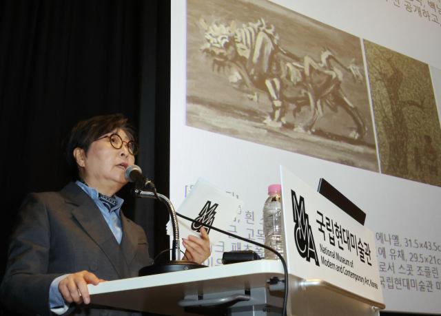 김성희 국립현대미술관장이 6일 서울 종로구 국립현대미술관 서울관에서 열린 기자간담회에서 사업 성과를 발표하고 있다 사진연합뉴스