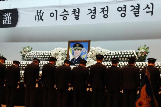 [포토] 고 이승철 경정 기리는 동료들