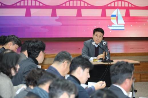 포항시, 새해 첫 확대간부회의 개최…위민충정 새기며 시민 중심 행정 펼칠 것