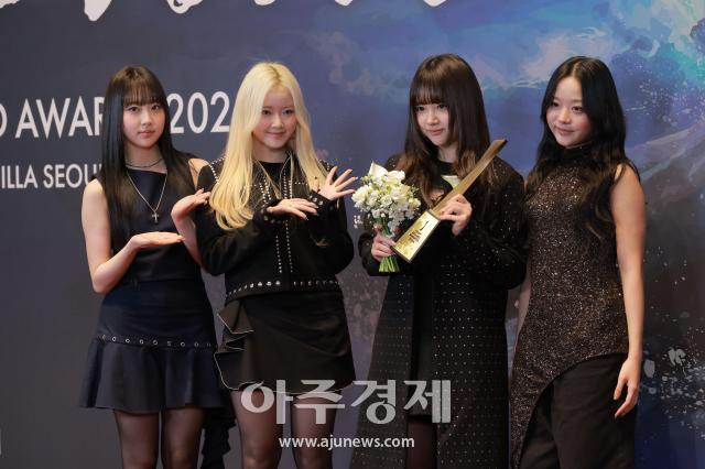 [포토] 가수 비비업, 2026 대한민국 퍼스트브랜드 대상 수상