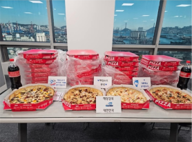 Lee encourages Oceans Ministry staff with hearty meals