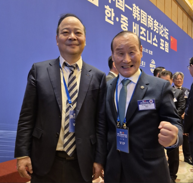 피플/최병오 형지 회장, 中 CATL과 만나 '로봇 사업' 논의