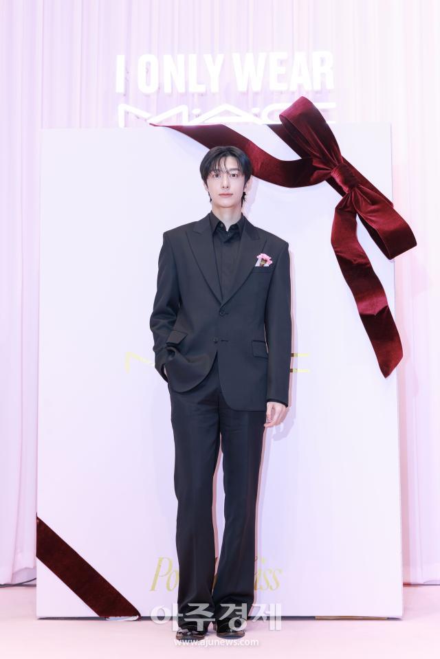 [포토] 몬스타엑스 형원, '맥, NEW 파우더 키스 컬렉션' 팝업 오픈 기념 포토콜 참석