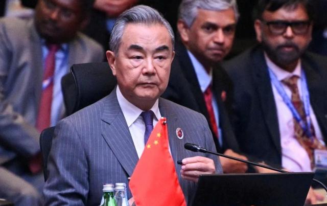 한중 정상회담 끝나자마자...中왕이, 아프리카行