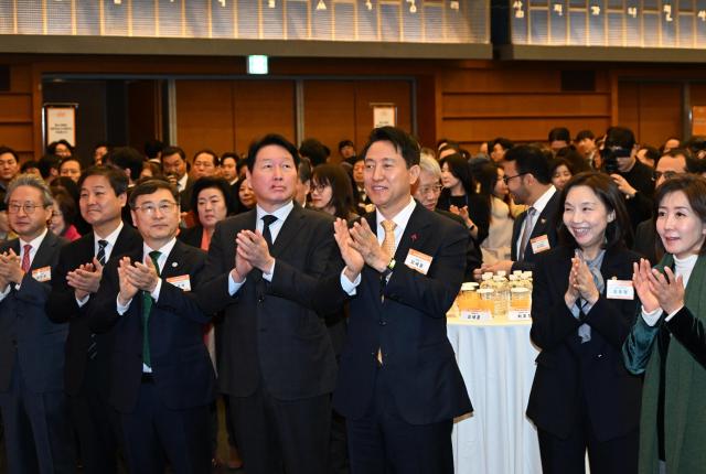 서울시장 잠룡들은 왜 오세훈 앞으로 모였나