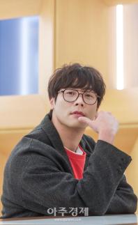 [단독 인터뷰] 최다니엘 예능 덕에 대중과 더 가까워져… 작품 선택할 때도 도움