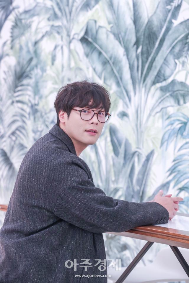 배우 최다니엘이 서울 종로구 아주경제 본사에서 인터뷰를 진행했다 남궁진웅 기자 timeidajunewscom