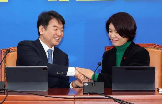 문진석 원내 지도부 활동 마무리…국민 삶 지키기 위해 달린 1년