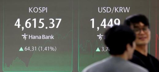 여윳돈 늘어난 가계, 사상 최대치 국내 주식 팔고 ETF 사들였다