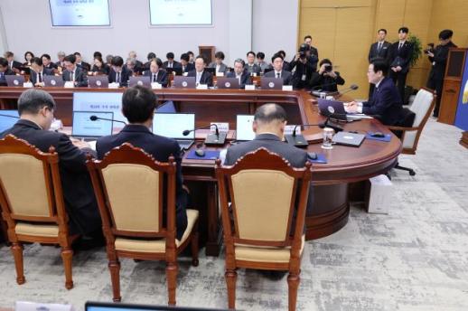 與 원내대표 후보 3인 김병기 자진 탈당해야...박정 소명듣고