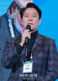 [포토] 새해 덕담 나누는 한민수 의원 (2026 전북특별자치도민회중앙회 신년인사회)