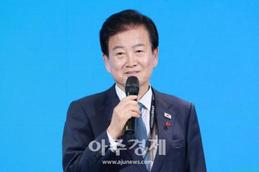 [포토] 정동영 장관, 자랑스런 전북인상 수상