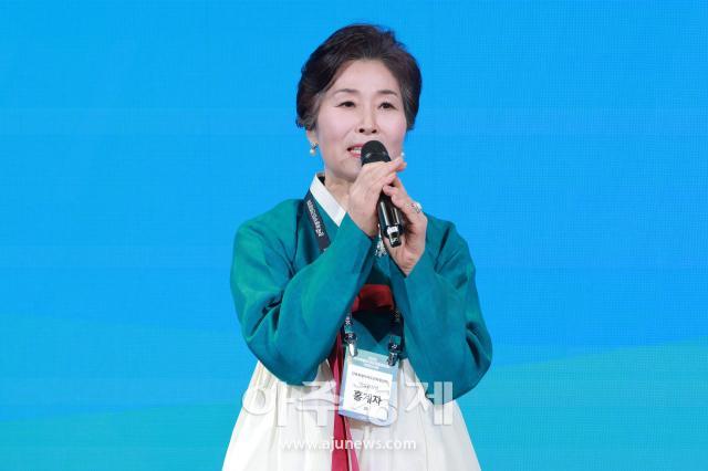 [포토] 홍계자 전북특별자치도민회중앙회 여성위원장, 자랑스런 전북인상 수상